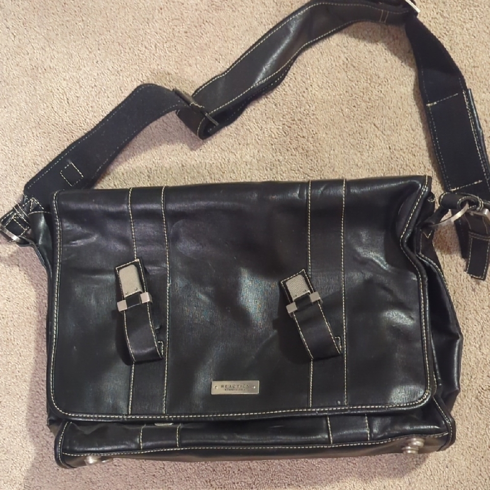 Kenneth Cole Faux Leather laptop bag nwot